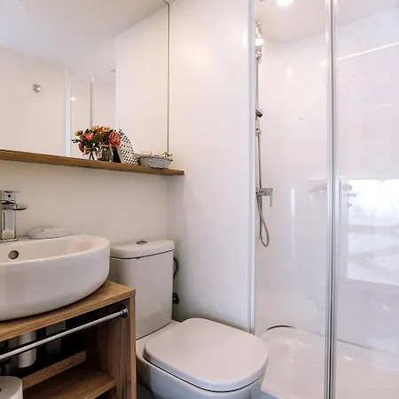 Glamorous Safari Tents For Romantic Couples' Getaway With Jacuzzi On Vineyard In Slovenia
